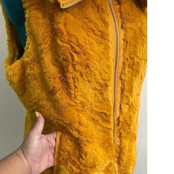 Marc New York Faux Fur Golden Rod Front Zip Vest Silky Lined Super Soft Size XL - Picture 4 of 9
